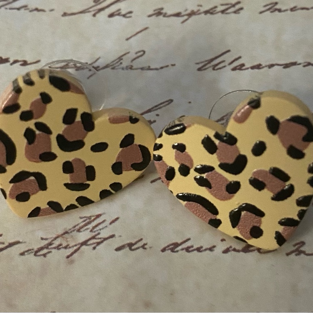 Cheetah Heart Leopard Heart NWT Earrings